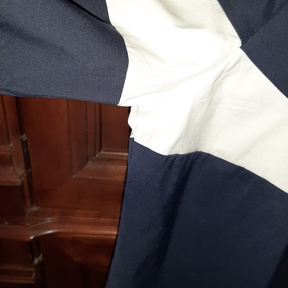 MAKE OFFER    Talbots blue and white top - Picture 5 of 8